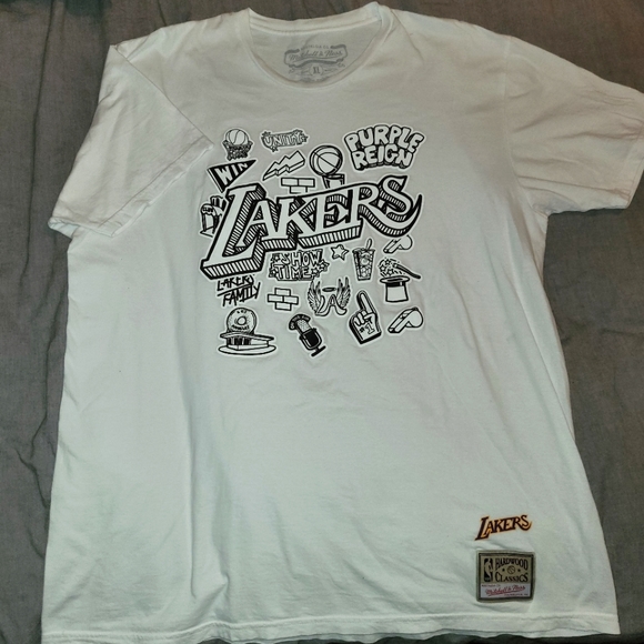 Mitchell & Ness NBA Lakers graphic tee XL - Picture 1 of 5
